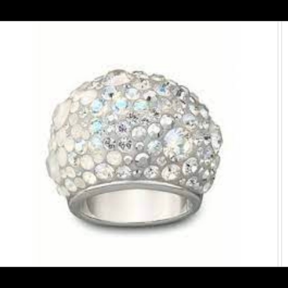 Swarovski Chic Ring - Picture 1 of 6